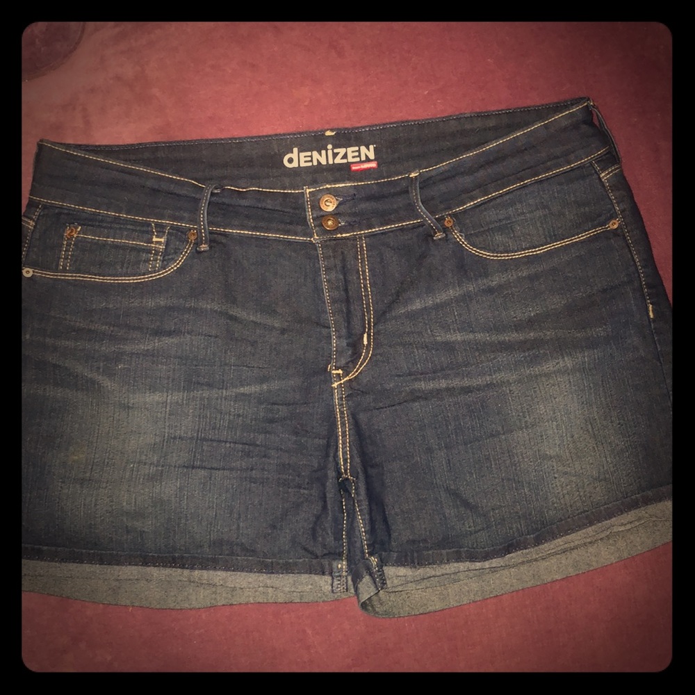 Levi’s denizen dark blue stretch shorts